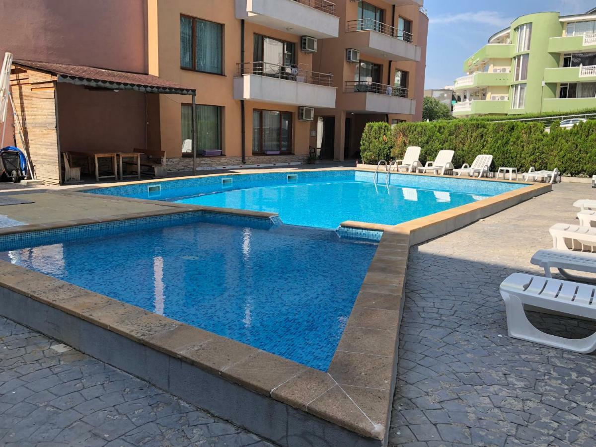 Апартаменти "Бриз" Sveti Vlas Exterior photo
